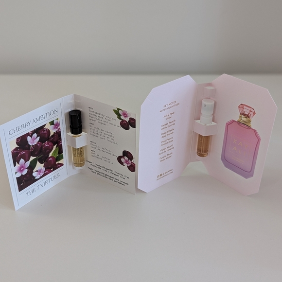 FREE Add-On💫5 luxury samples - Picture 3 of 4